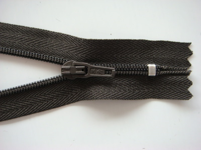 【拉链行业领导力品牌 重庆穿心拉锁价格 产品遍布全球】价格,厂家,图片,拉链,三力(福建)拉链-