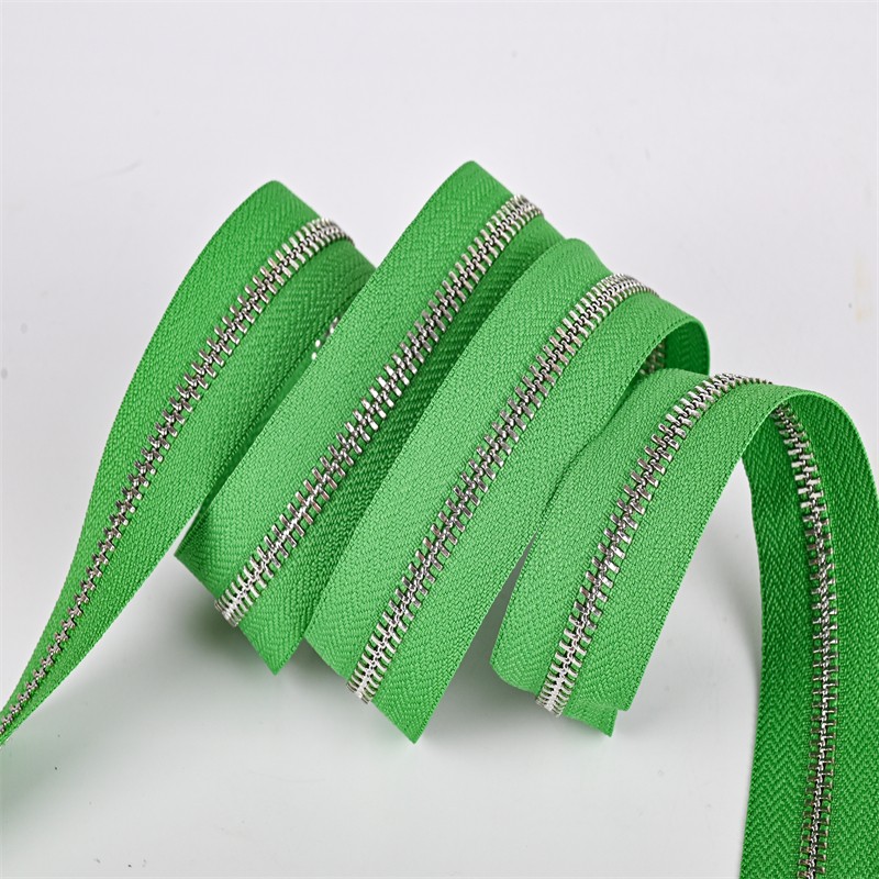 拉链_产品中心_产品中心_东莞市登威服饰