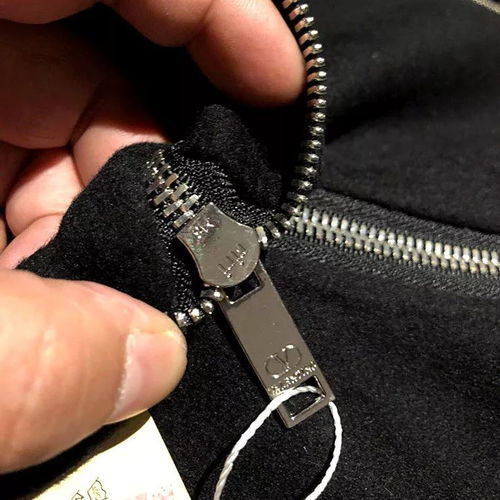 全球第一款双面呢拉链款 17valentino华伦天奴多拉链斜门襟款双面绒机车外套