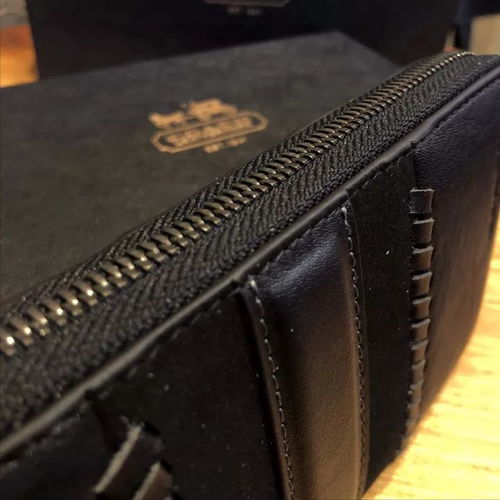 提前的圣诞惊喜 Coach年度压轴精品小牛皮编织拉链钱包