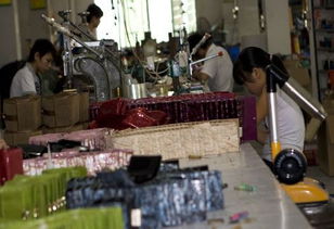 匠心工艺，品质至上 走进广州市白云区同和欧雅莱斯皮具厂的拉链制造