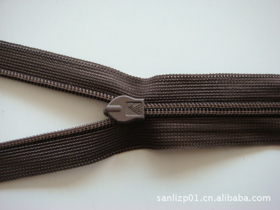 中国拉链十大知名品牌 重庆三力隐形拉链与协能（福建）拉链工业的卓越风采